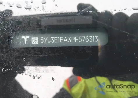 2023 Tesla Model 3 из США, поврежденный, VIN 5YJ3E1EA3PF576313